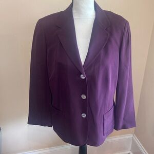 NWT AUGUST SILk Size 16 100% Silk 3 Button Blazer